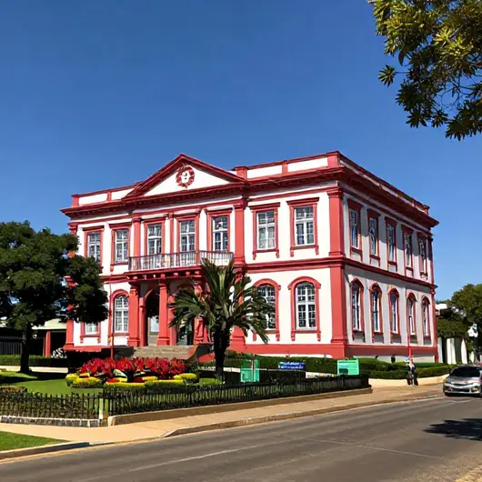 Descubra a Casa Rosado