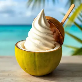 Veranico: sorvete servido na casca de coco verde com polpa do fruto vira aposta no Piauí para amenizar calor sorvete no coco